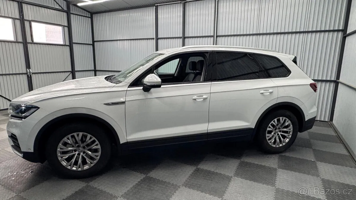 Volkswagen Touareg 2020 photo 3