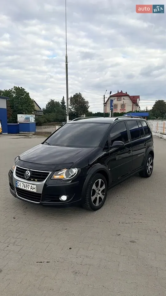 Volkswagen Touran 2007 photo 2
