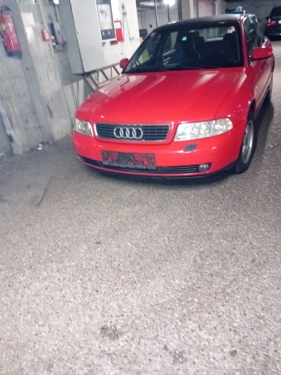 Audi A4 2000 photo 2