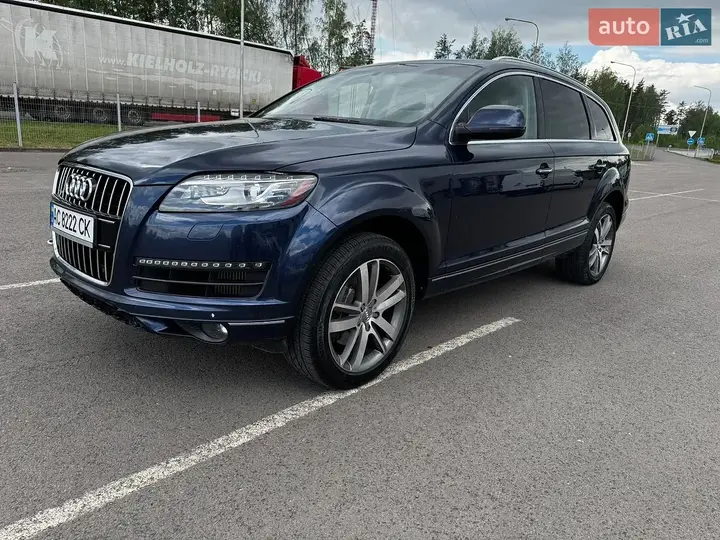 Audi Q7 2013 photo 2