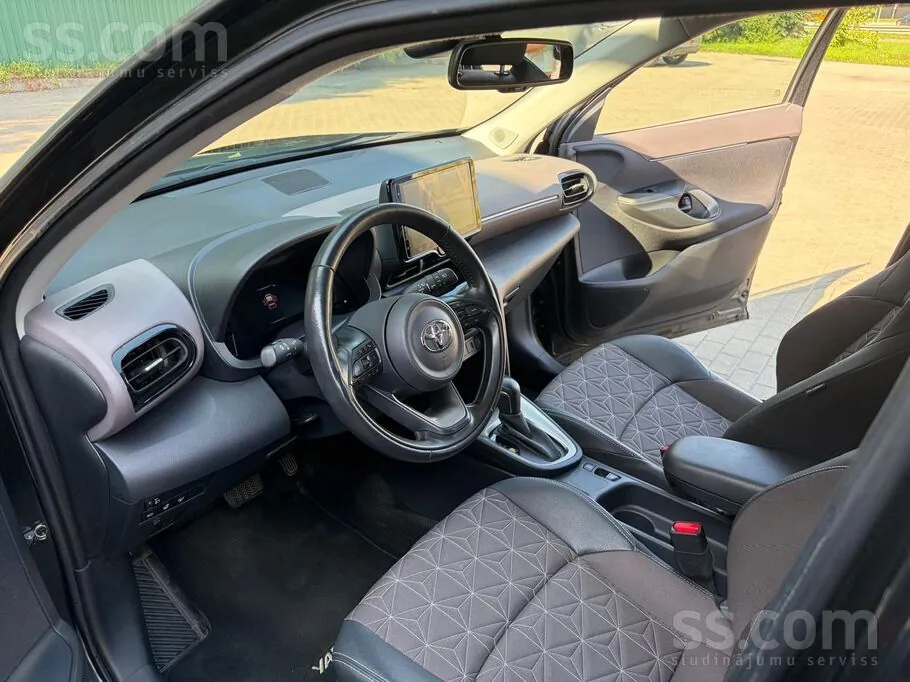 Toyota Yaris Cross 2024 photo 3