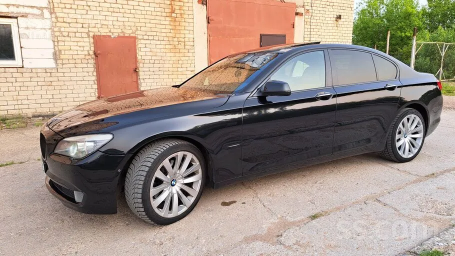 BMW 730 2009 photo 2