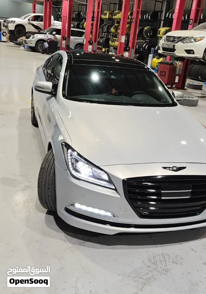 Genesis G80 2015 photo 2