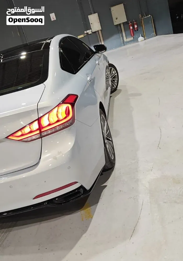 Genesis G80 2015 photo 4