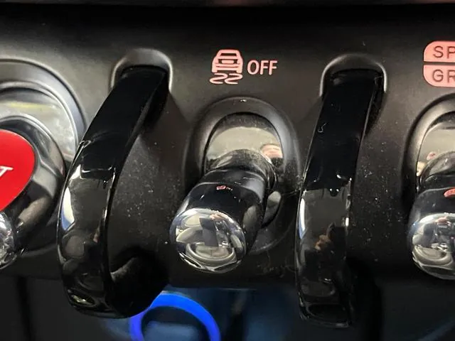 Mini Cooper D 2022 photo 5