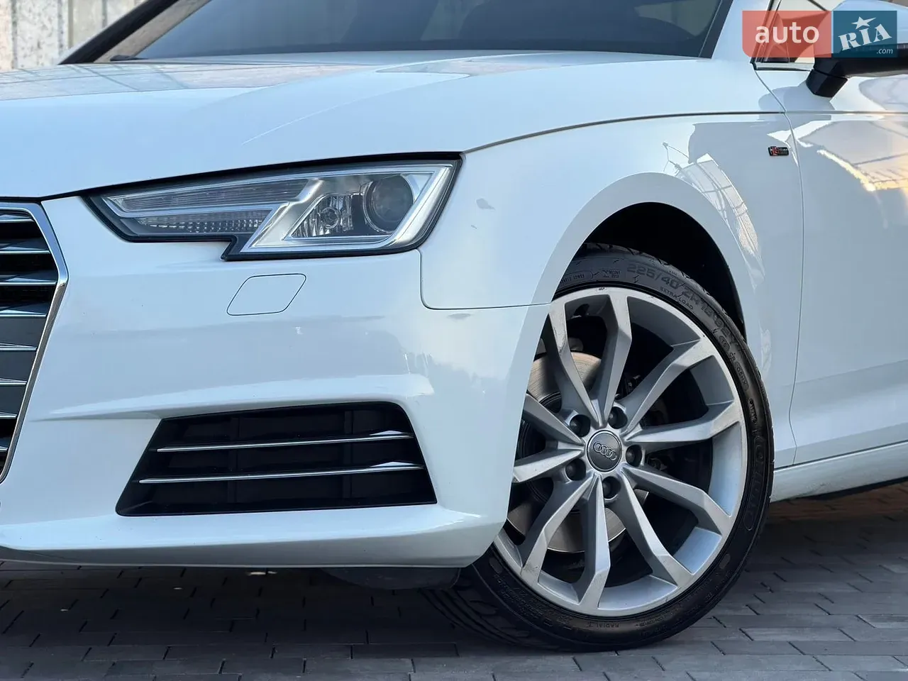 Audi A4 2015 photo 3