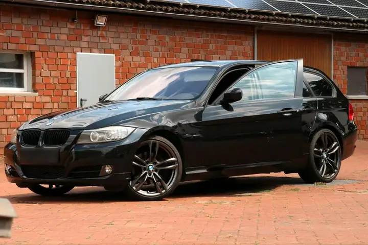 BMW E91 320I