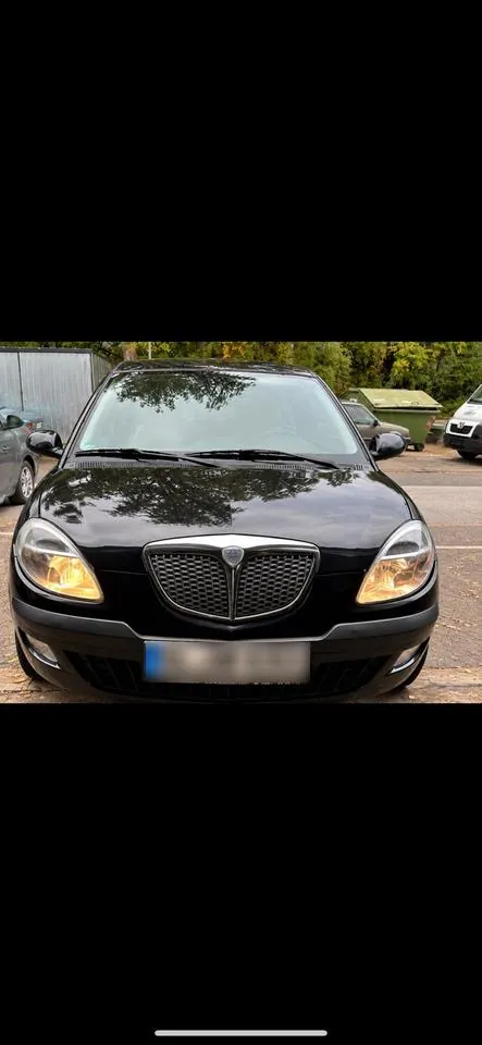 Lancia Ypsilon