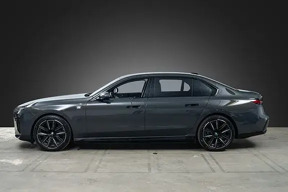 BMW I7 2023 photo 5