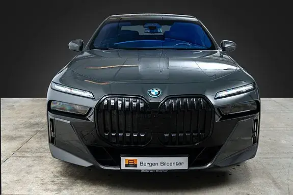 BMW I7 2023 photo 3