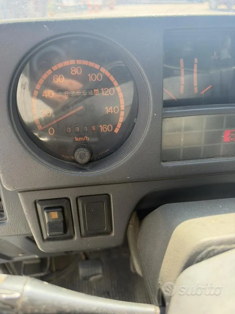 Mitsubishi Pajero 1987 photo 3