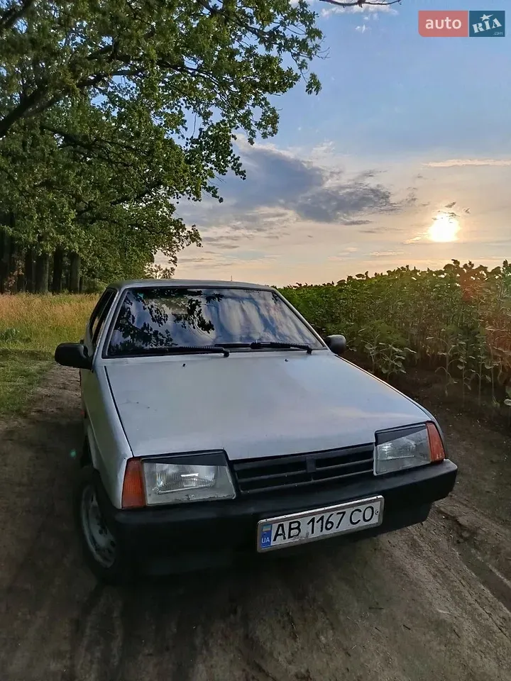 Lada 21099