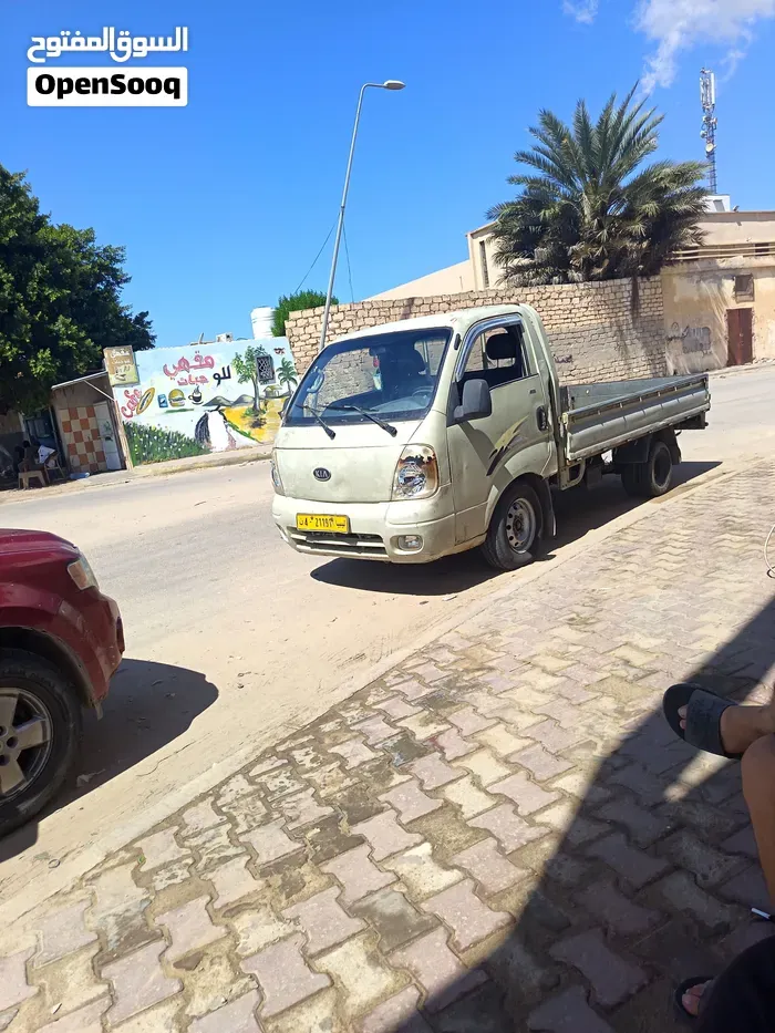 Kia Pregio