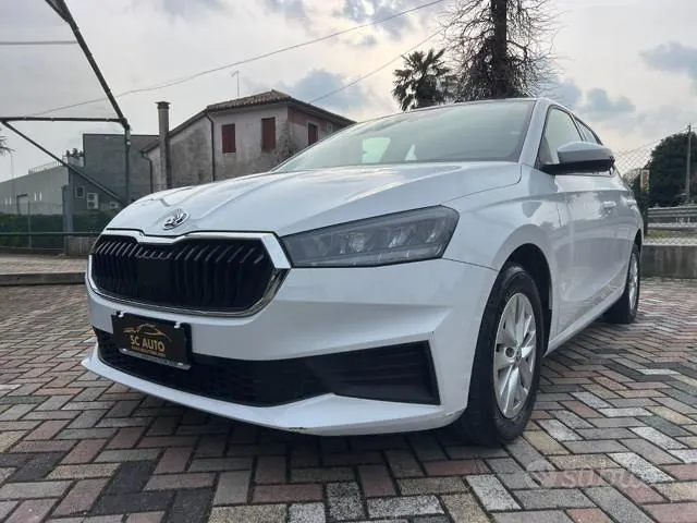 Skoda Fabia 2022 photo 2