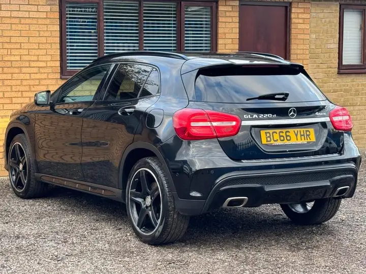 Mercedes-Benz Gla 2017 photo 5