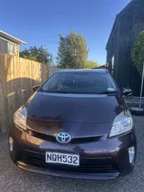 Toyota Prius 2013 photo 2