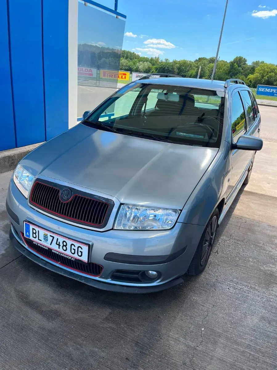 Skoda Fabia 2006 photo 2