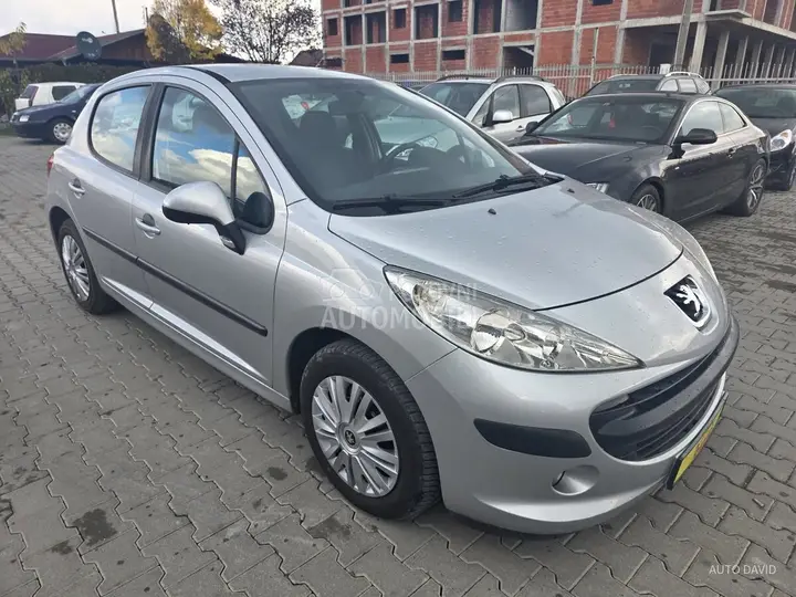 Peugeot 207 2007 photo 3