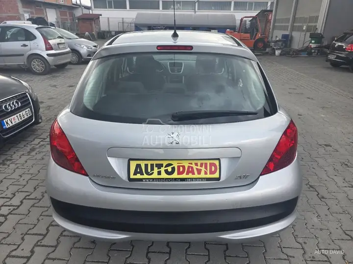 Peugeot 207 2007 photo 5