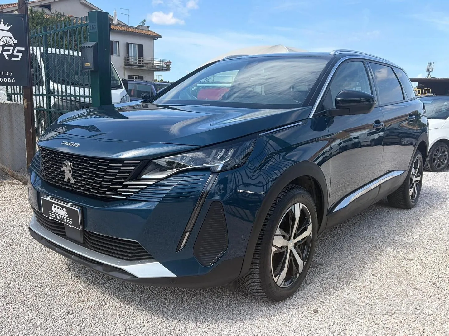Peugeot 5008 2023 photo 3