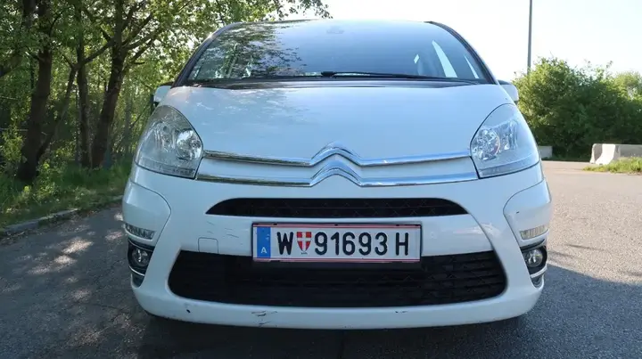 Citroen C4 Picasso 2012 photo 2