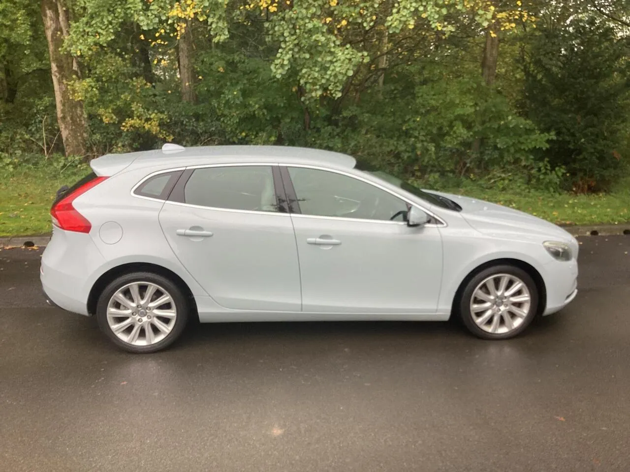 Volvo V40 2013 photo 2