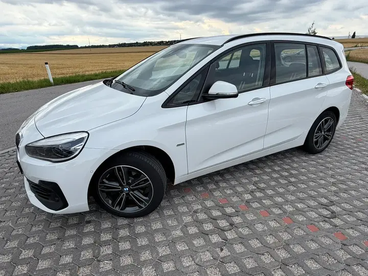 BMW 2 Series 2018 photo 2