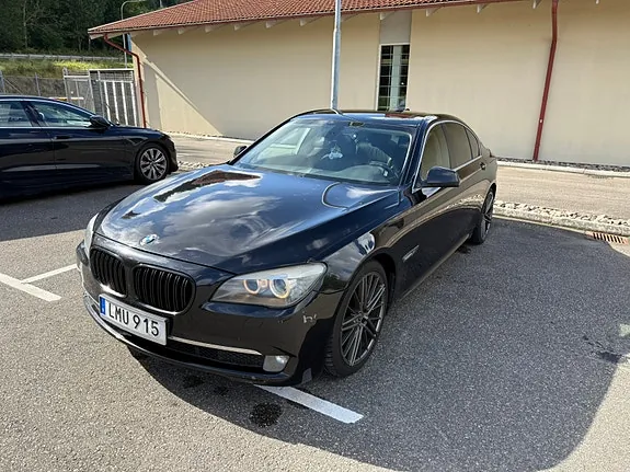 BMW 730D 2010 photo 3