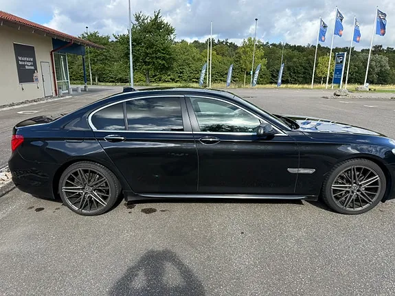 BMW 730D 2010 photo 4