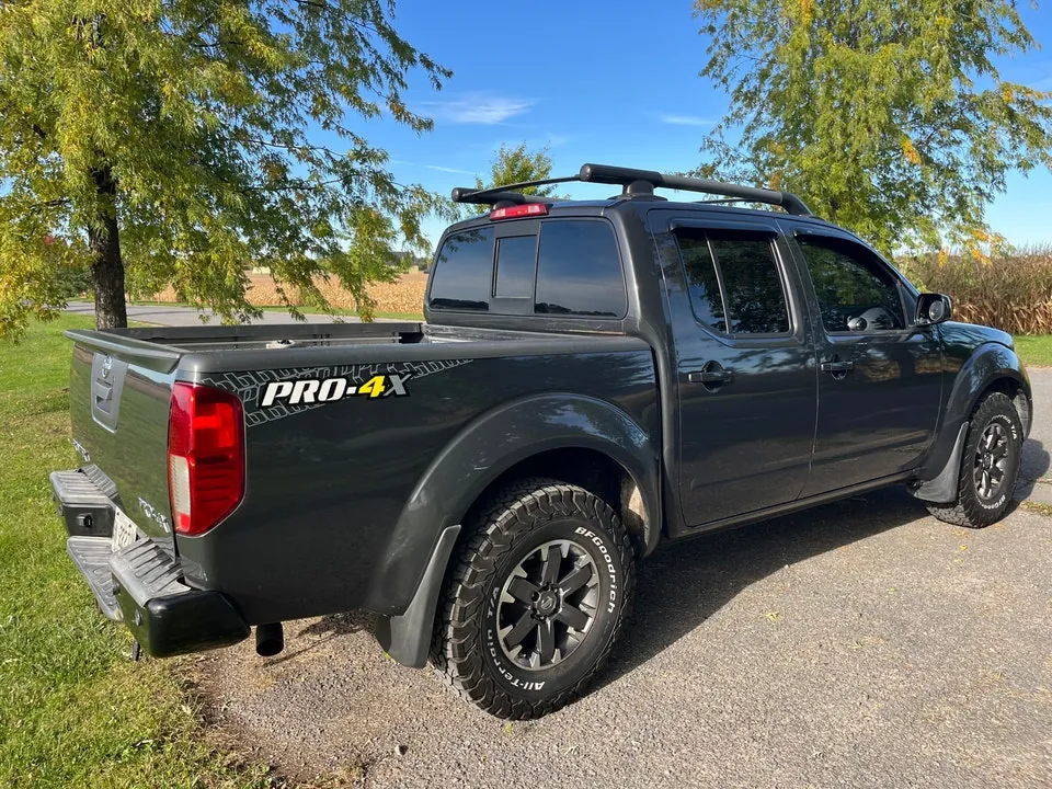 Nissan Frontier 2014 photo 4