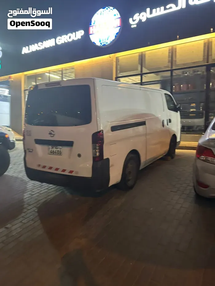 Nissan Urvan 2017 photo 3
