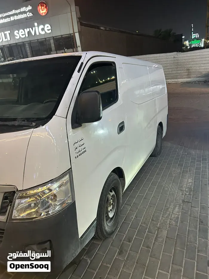 Nissan Urvan 2017 photo 2