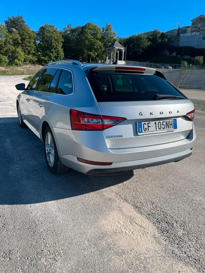 Skoda Superb 2021 photo 3