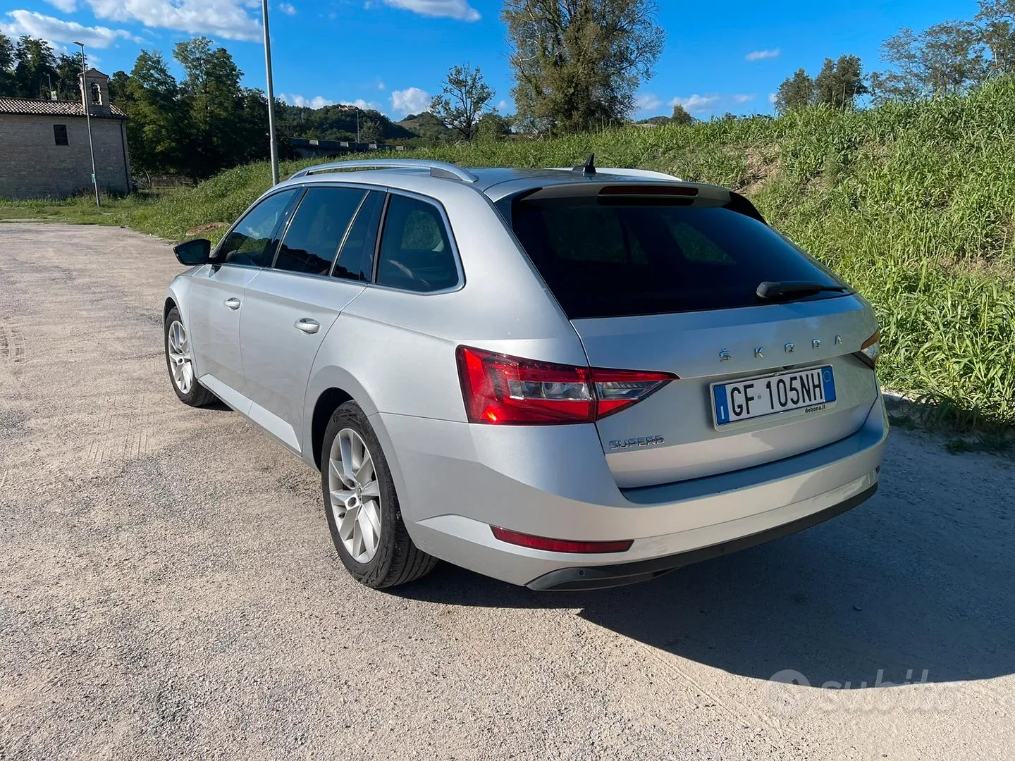 Skoda Superb 2021 photo 2