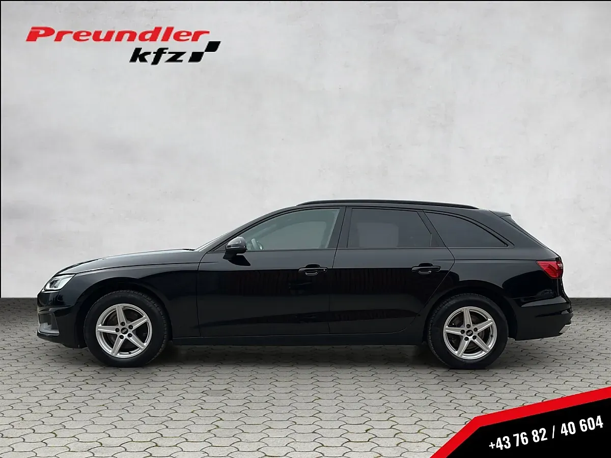 Audi A4 2023 photo 2