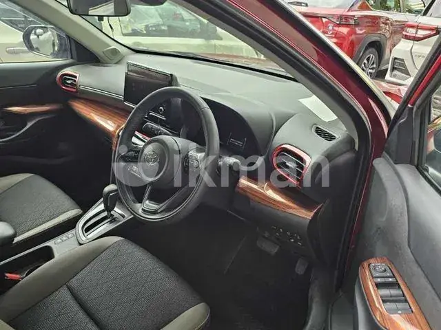 Toyota Yaris Cross 2025 photo 3
