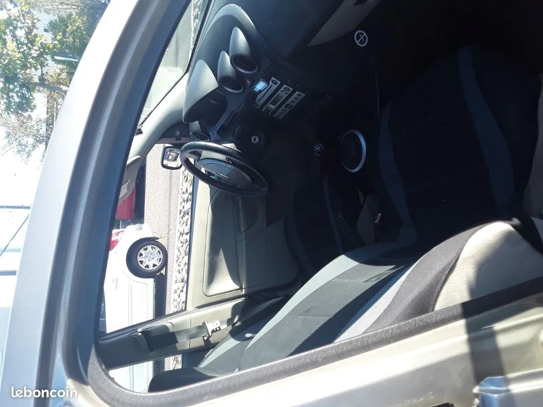 Ford Fiesta 2007 photo 2