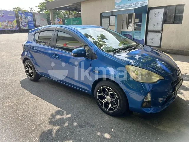 Toyota Aqua 2013 photo 3