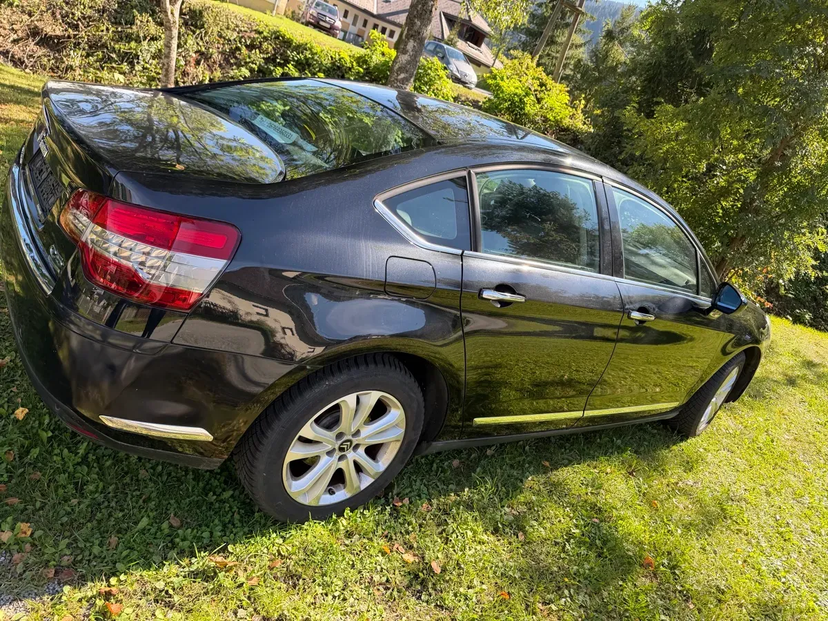 Citroen C5 2012 photo 2