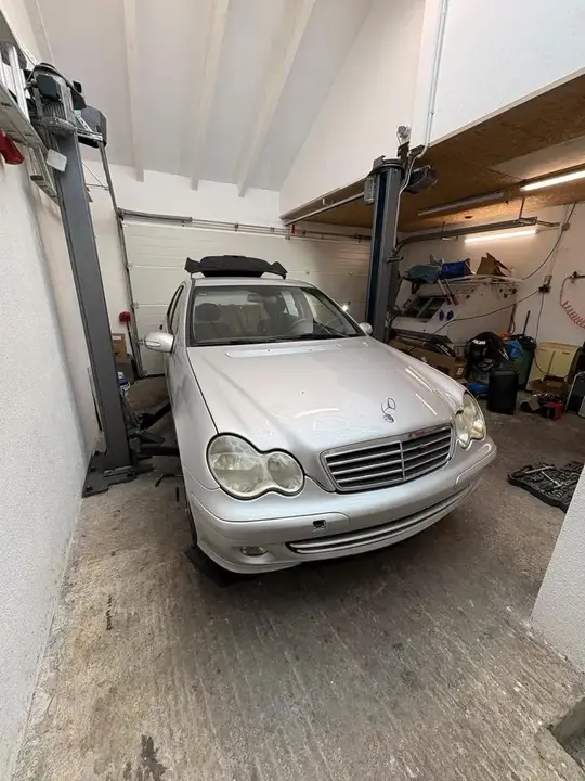 Mercedes-Benz C180