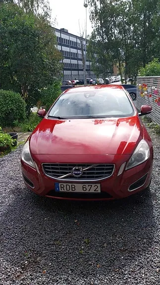 Volvo S60 2011 photo 2