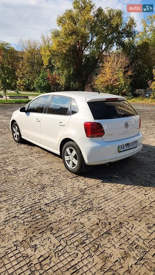 Volkswagen Polo 2010 photo 4