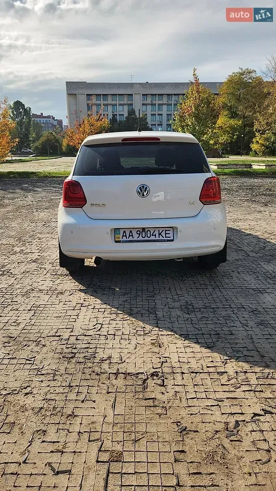 Volkswagen Polo 2010 photo 5