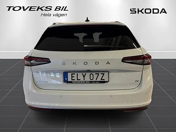 Skoda Superb 2026 photo 4