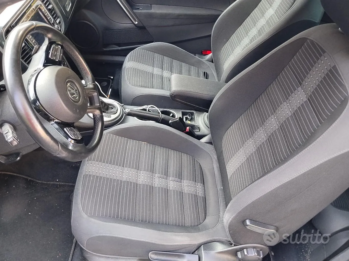 Volkswagen Beetle 2012 photo 5