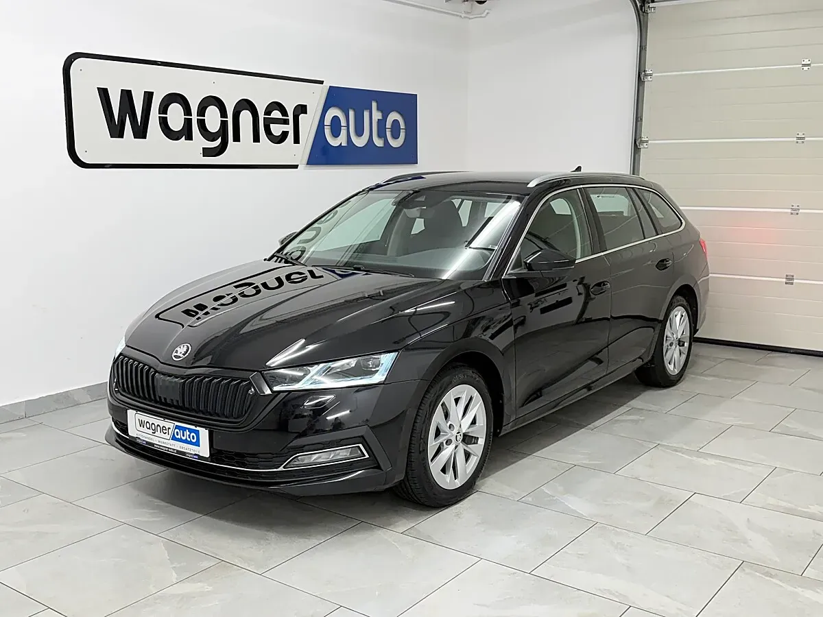Skoda Octavia 2023 photo 2