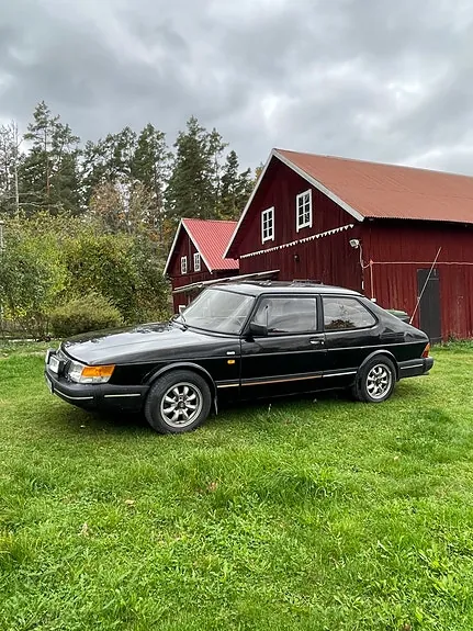 Saab 900