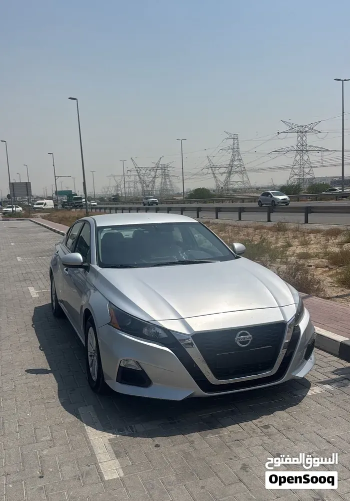 Nissan Altima 2022 photo 2