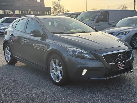Volvo V40 Cross Country 2014 photo 3