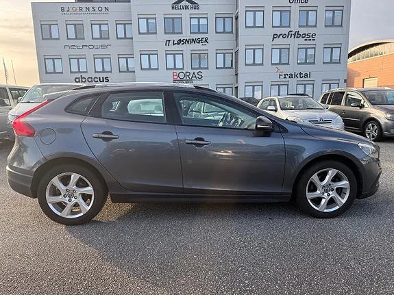 Volvo V40 Cross Country 2014 photo 4